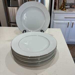 Chadds Ford Queen's Lace Fine China Dinner Plates, Set of 7